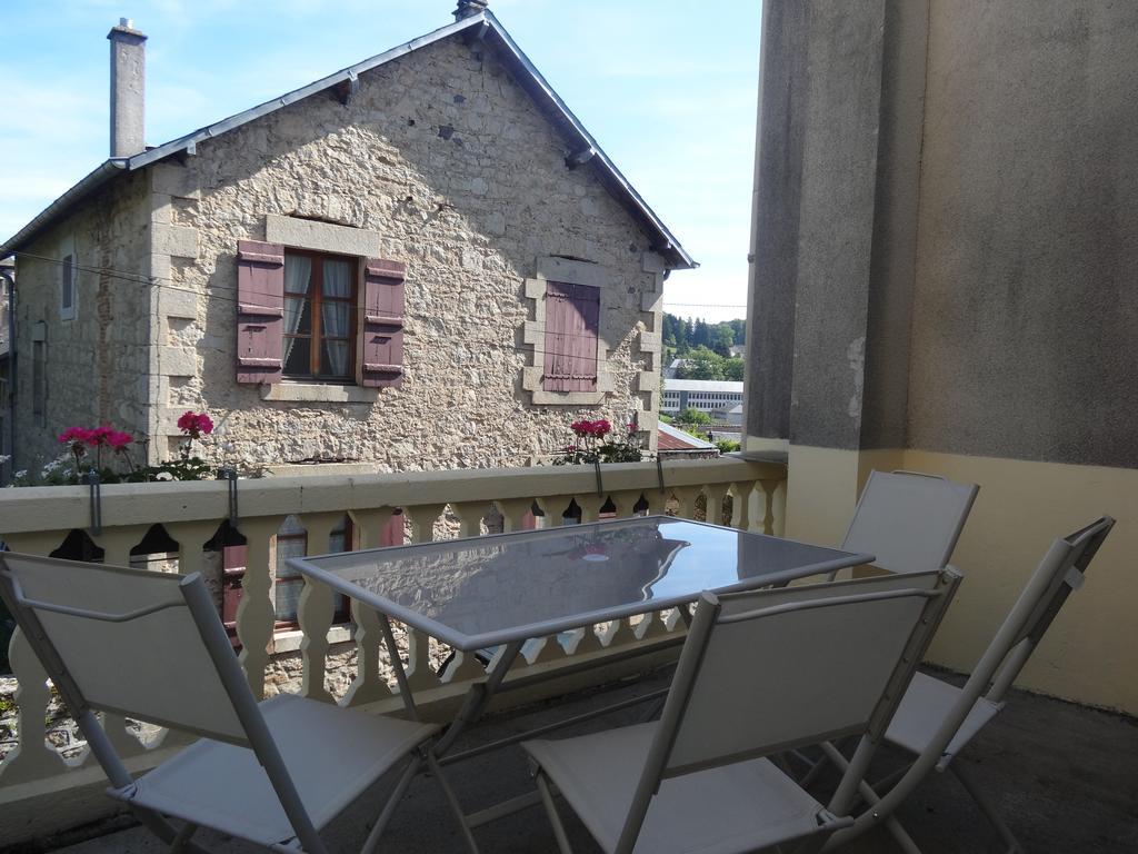 Eymoutiers  La Petite Ceriseヴィラ エクステリア 写真